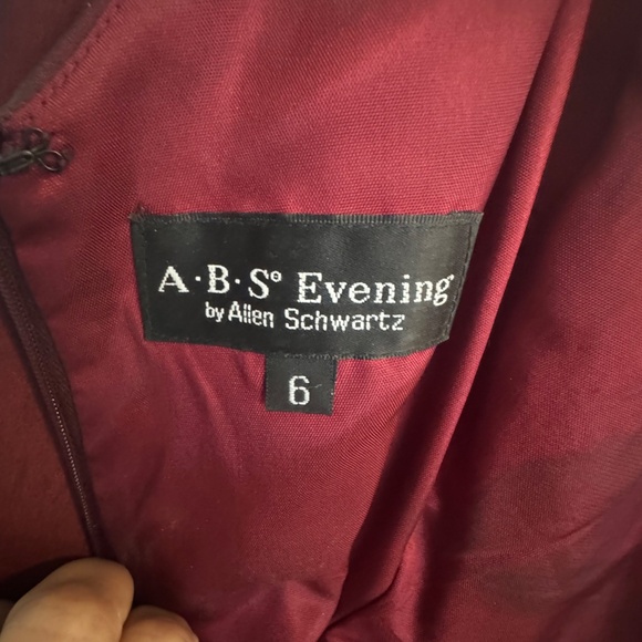 Burgundy evening dress. ABS Evening by Allen Schwartz. Size 6. Cocker approved . - Picture 3 of 5